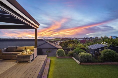 Photo of property in 124 Lisle Farm Drive, Pukekohe, 2120