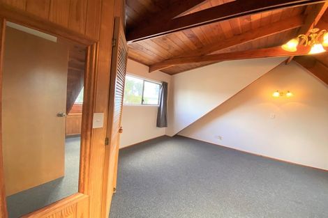 Photo of property in 5 Harrington Road, Henderson, Auckland, 0610