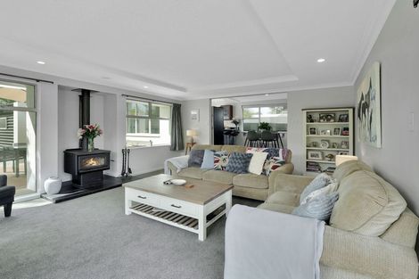 Photo of property in 6 Freebairn Street, Redwood, Christchurch, 8051