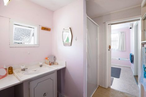 Photo of property in 18 Arklow Street, Albert Town, Wanaka, 9305