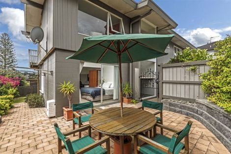 Photo of property in 1/51 East Coast Road, Milford, Auckland, 0620