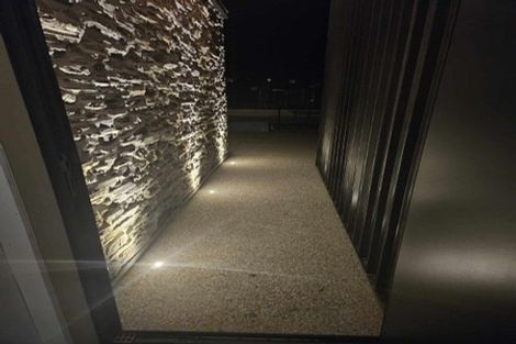 Photo of property in 43 Barn Road, Jacks Point, 9371