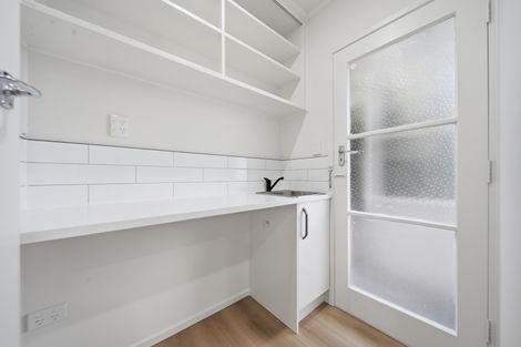 Photo of property in 2/62 Great South Road, Papatoetoe, Auckland, 2025