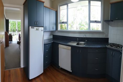 Photo of property in 2 Hood Place, Spotswood, New Plymouth, 4310