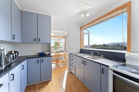 Photo of property in 9 Miriona Grove, Paekakariki, 5034