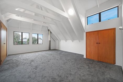 Photo of property in 17 Justamere Place, Weymouth, Auckland, 2103