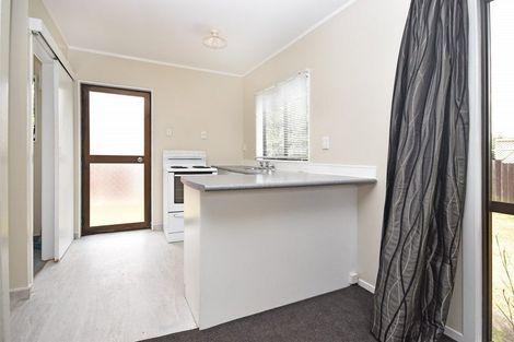 Photo of property in 2/87 Kayes Road, Pukekohe, 2120