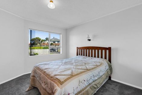 Photo of property in 59 Ngamotu Road, Moturoa, New Plymouth, 4310