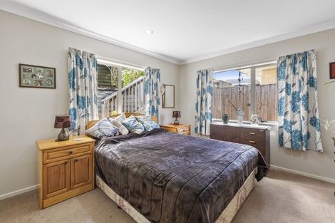 Photo of property in 10 Leanne Way, Waikanae Beach, Waikanae, 5036