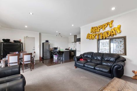 Photo of property in 24c/132 Stancombe Road, Flat Bush, Auckland, 2016