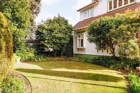 Photo of property in 155 Park Road, West End, Palmerston North, 4410