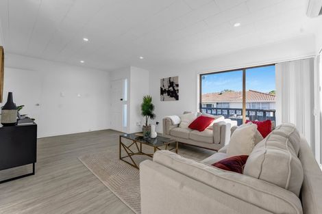 Photo of property in 3 Kendall Court, Wattle Downs, Auckland, 2103