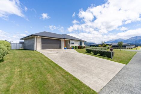 Photo of property in 9 Hidden Lakes Avenue, Te Anau, 9600