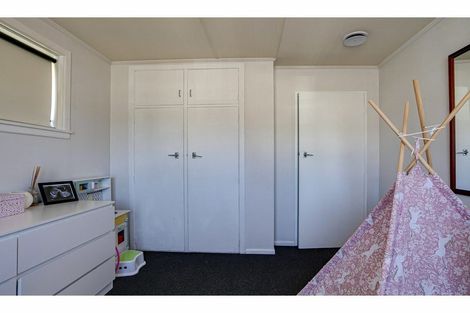 Photo of property in 16 Clyde Carr Crescent, Waimataitai, Timaru, 7910