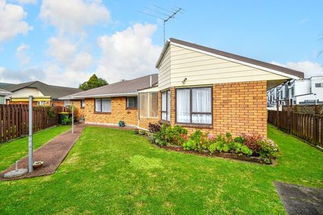 Photo of property in 2/1 Nelson Street, Papakura, 2110
