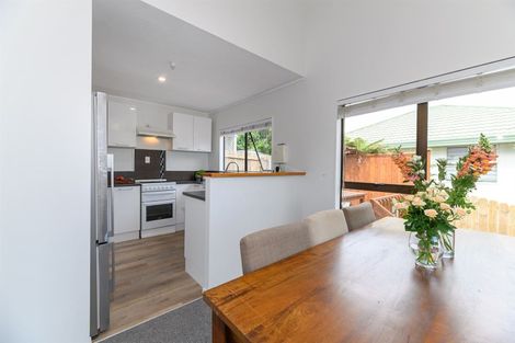 Photo of property in 2/72 Archers Road, Glenfield, Auckland, 0629