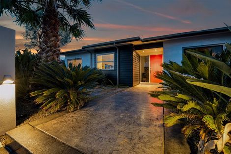 Photo of property in 15 Marlin Terrace, Bell Block, New Plymouth, 4312