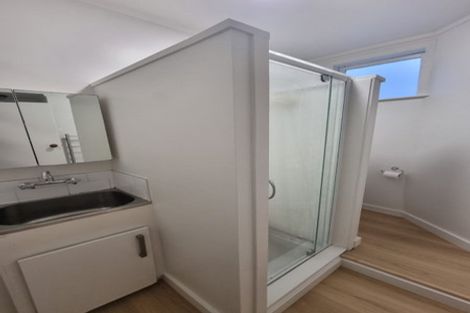 Photo of property in 104 Glenmore Street, Northland, Wellington, 6012