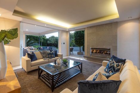 Photo of property in 42a Tindalls Bay Road, Tindalls Beach, Whangaparaoa, 0930