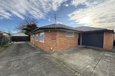 Photo of property in 17d Division Street, Riccarton, Christchurch, 8041