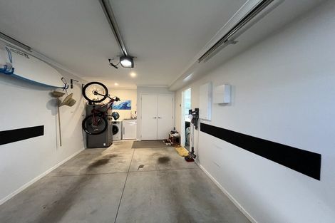 Photo of property in 10 Discovery Place, Marfell, New Plymouth, 4310