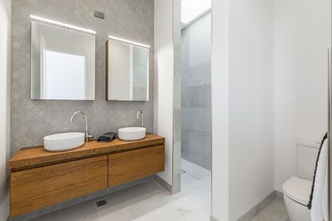 Photo of property in 5/14 Tamariki Avenue, Orewa, 0931