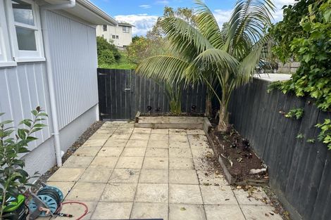 Photo of property in 4/106 Nile Road, Milford, Auckland, 0620
