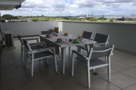 Photo of property in Maison Apartments, 309/16 Huron Street, Takapuna, Auckland, 0622
