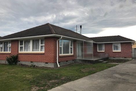 Photo of property in 12 Solway Avenue, Ilam, Christchurch, 8041
