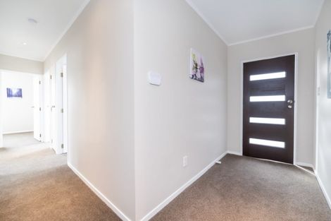 Photo of property in 10 Killington Crescent, Mangere, Auckland, 2022