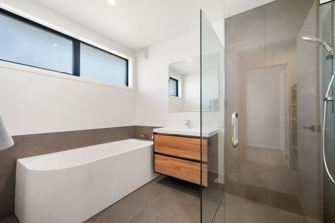 Photo of property in 11 Sarges Way, Lake Hawea, Wanaka, 9382