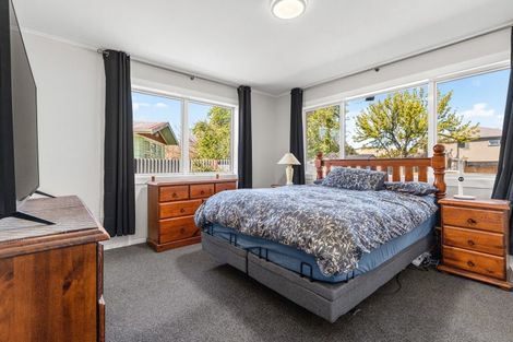 Photo of property in 66 Oakfield Crescent, Pukete, Hamilton, 3200