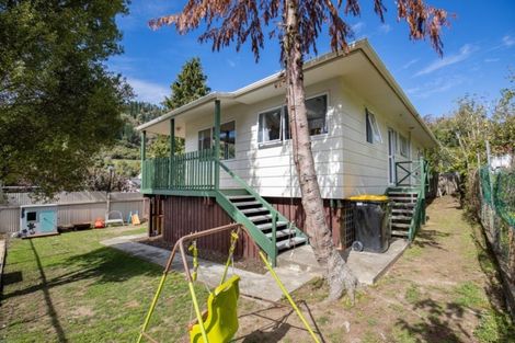 Photo of property in 2/12 Hinau Street, The Brook, Nelson, 7010