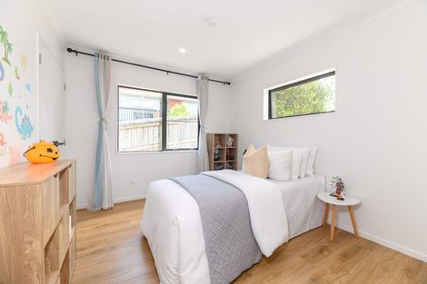 Photo of property in 26a Scarlock Avenue, Browns Bay, Auckland, 0630