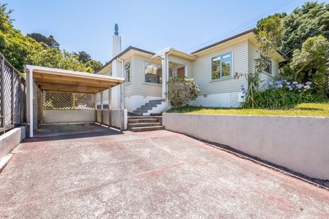 Photo of property in 71 Maungaraki Road, Korokoro, Lower Hutt, 5012