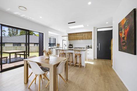 Photo of property in 7 Matau Lane, Ferndale, New Plymouth, 4310