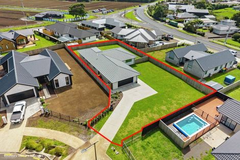 Photo of property in 28 Kerr Crescent, Patumahoe, 2679