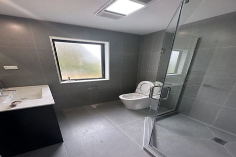 Photo of property in 8a Lynn Road, Bayview, Auckland, 0629