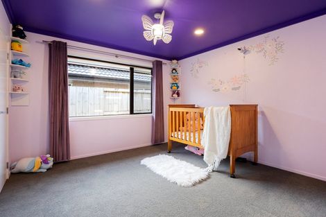 Photo of property in 18 Teatree Close, Huntington, Hamilton, 3210