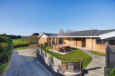 Photo of property in 18 Kentucky Way, Awapuni, Palmerston North, 4412