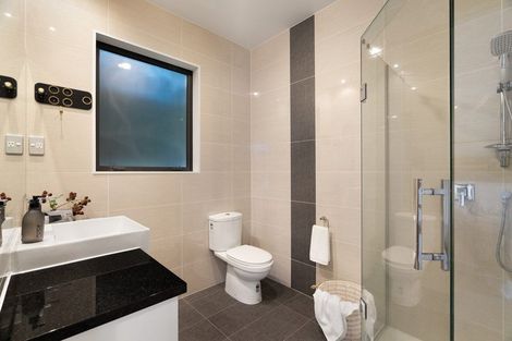 Photo of property in 43 Hornbill Drive, Fairview Heights, Auckland, 0632