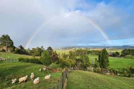 Photo of property in 74 Tarrant Road, Helensville, 0875