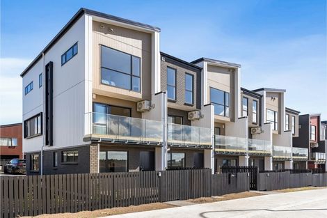 Photo of property in 3 Papatahi Lane, Flat Bush, Auckland, 2019