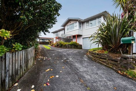 Photo of property in 16 Leon Place, Waitara, 4320
