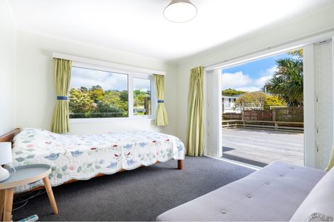 Photo of property in 63 Bassett Road, Johnsonville, Wellington, 6037