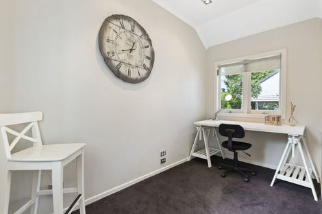 Photo of property in 145 Shakespeare Road, Milford, Auckland, 0620