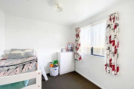 Photo of property in 28 Sturdee Road, Manurewa, Auckland, 2102