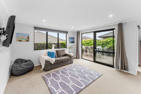 Photo of property in 8 Wai Huri Place, Omokoroa, 3114