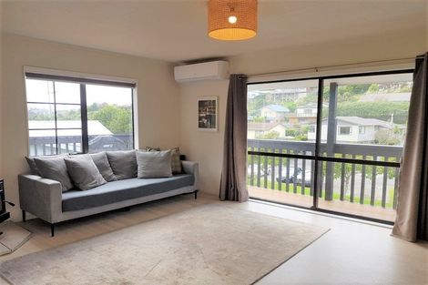 Photo of property in 64 Albatross Close, Whitby, Porirua, 5024
