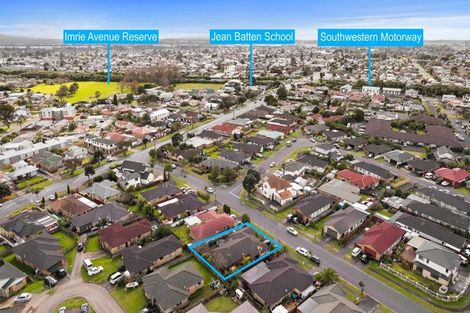 Photo of property in 9 Tussock Avenue, Mangere, Auckland, 2022